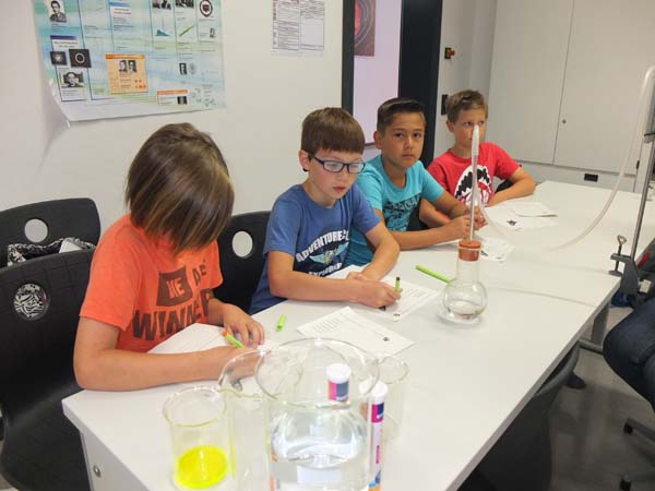 grundschueler_physik_2015_03.jpg