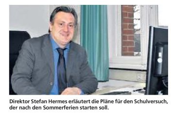 Schulleiter Stefan Hermes zum Schulversuch Foto: S. Schwalm